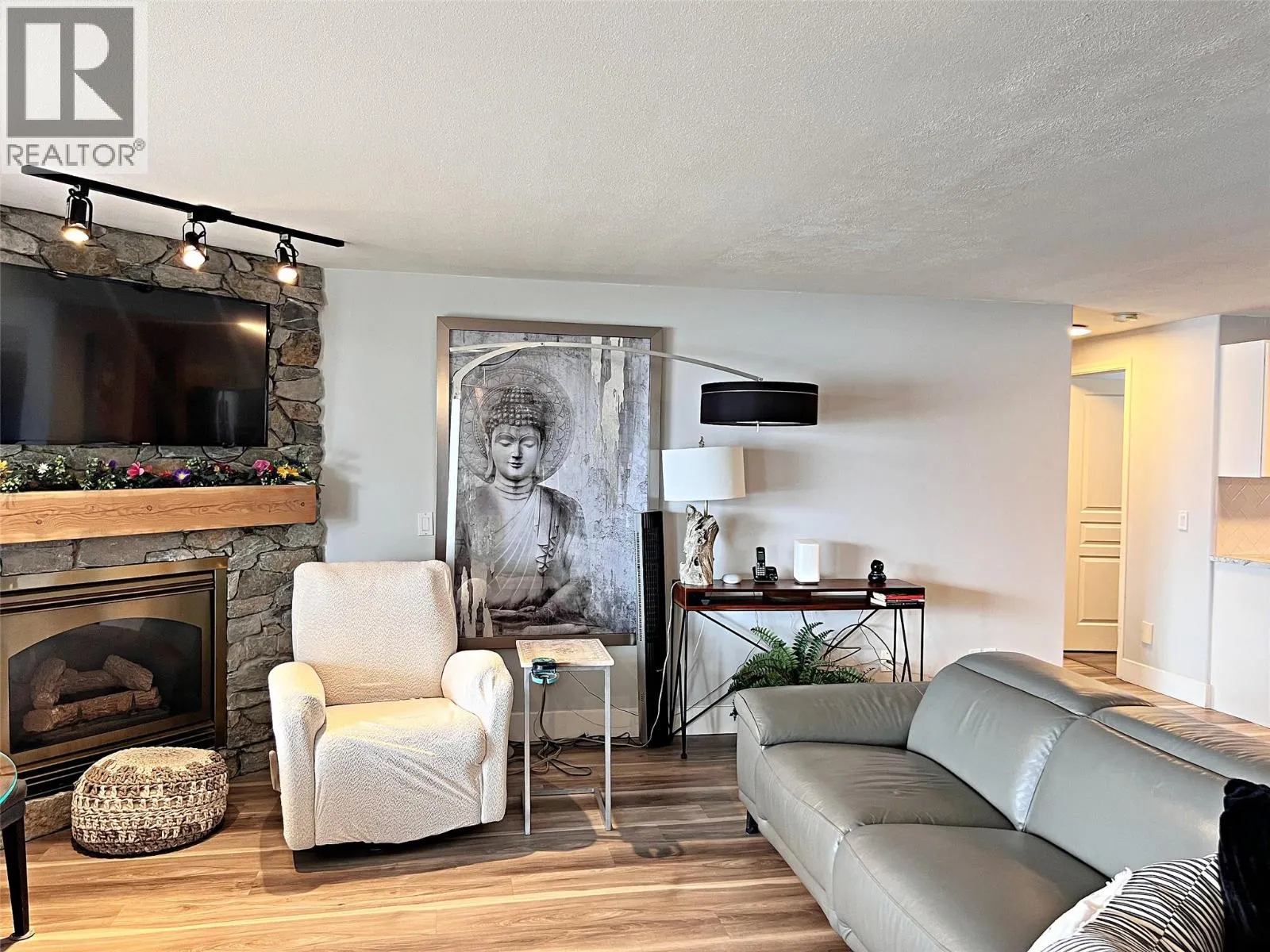 4480 Ponderosa Drive