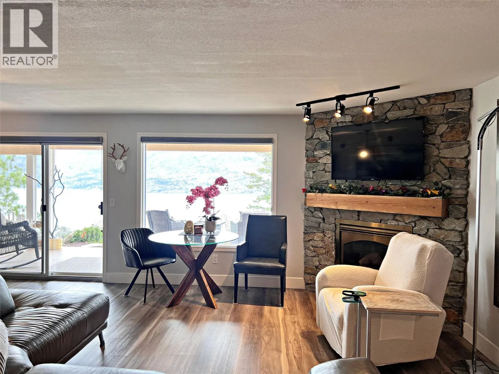 4480 Ponderosa Drive