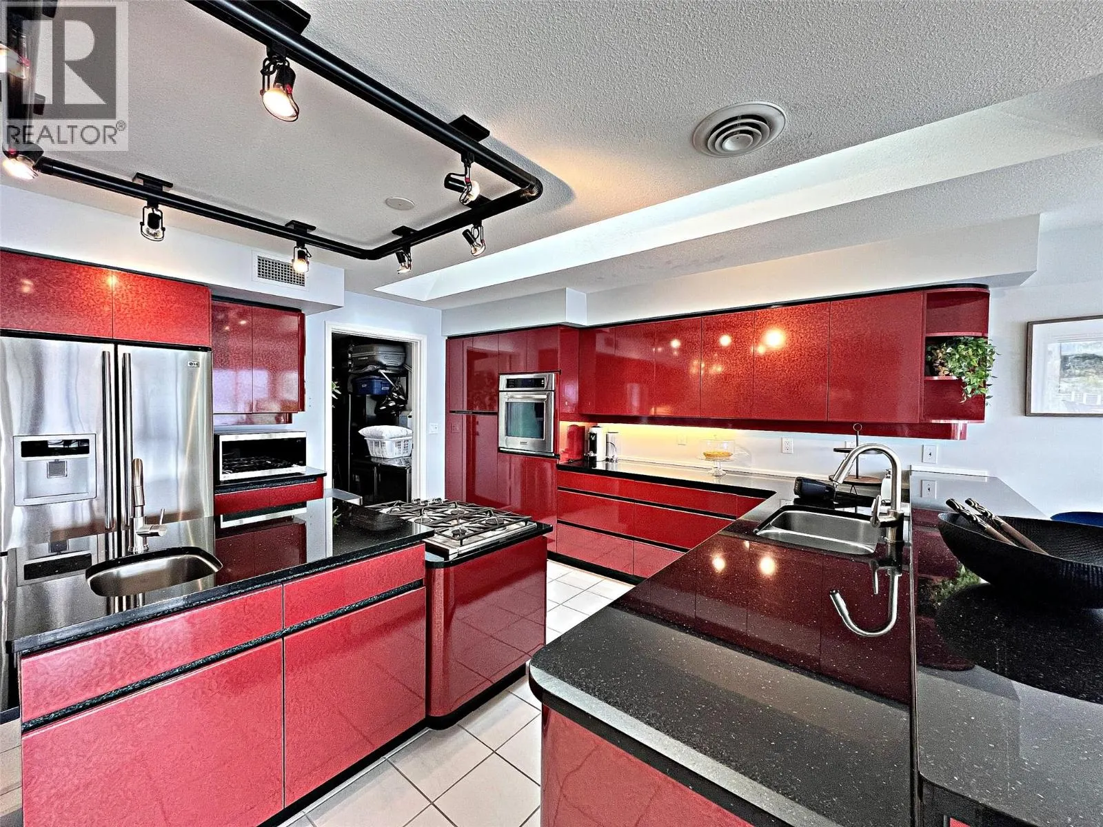 4480 Ponderosa Drive