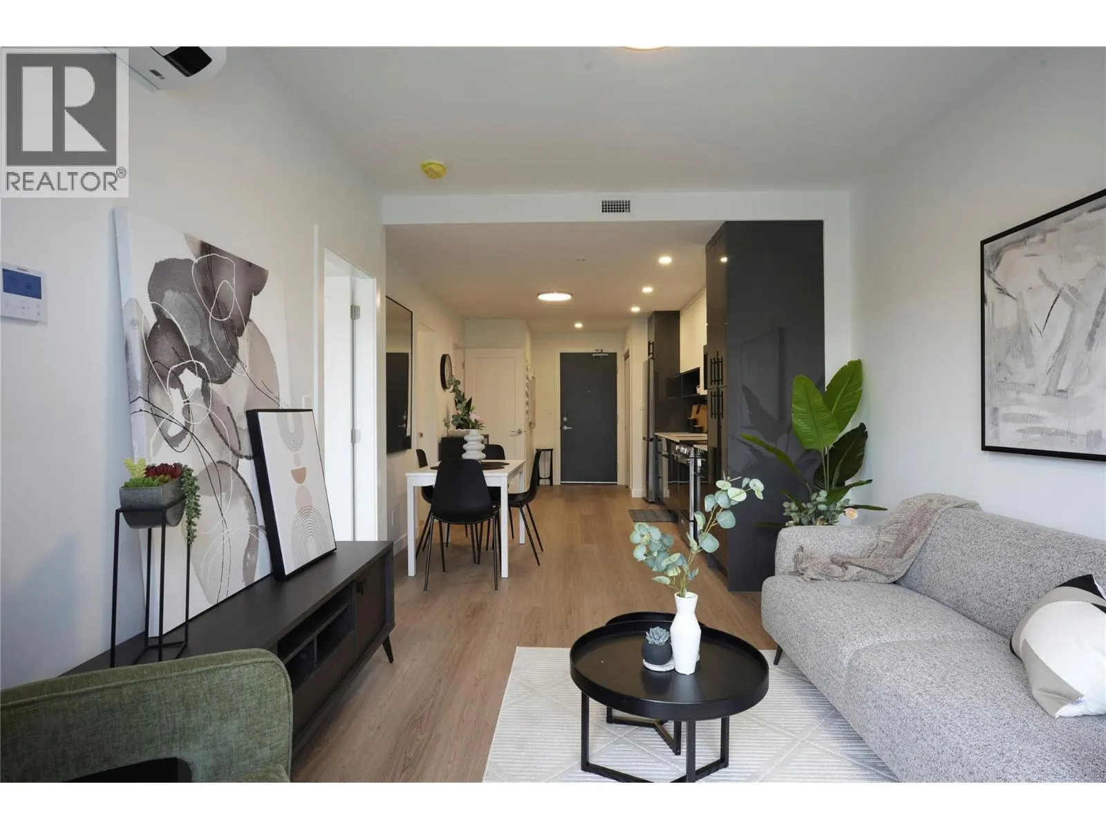 1380 Pridham Avenue Unit# 214