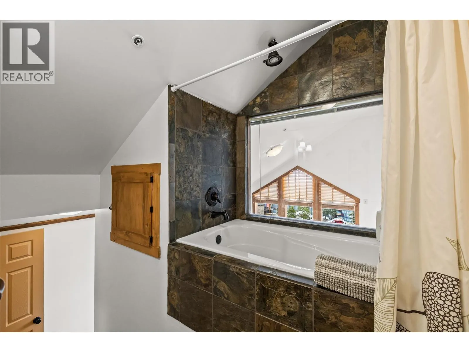 65 Forest Lane Unit# A