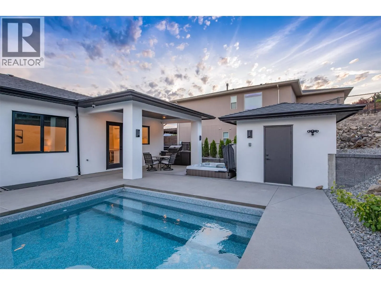 3342 Vineyard View Drive