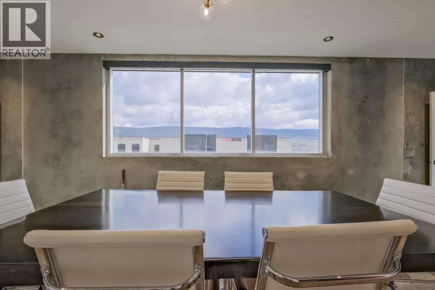 2110 Matrix Crescent Unit# 18