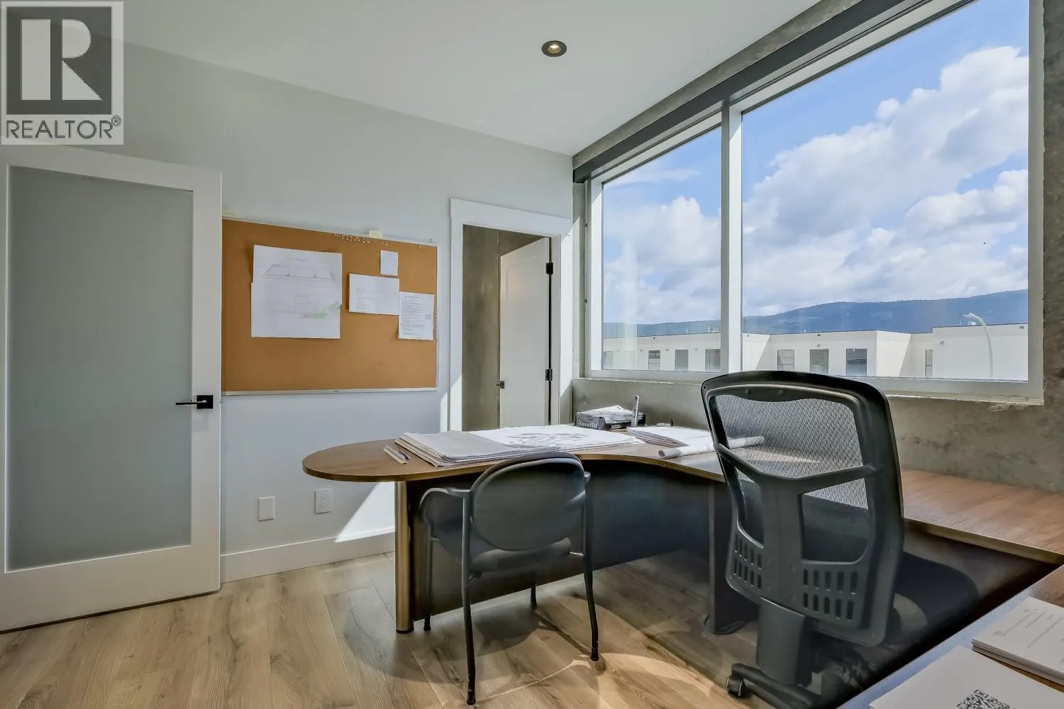 2110 Matrix Crescent Unit# 18