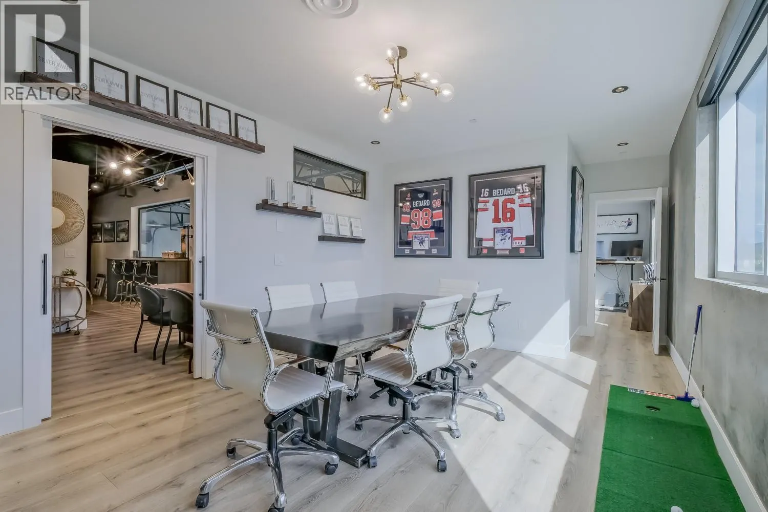2110 Matrix Crescent Unit# 18