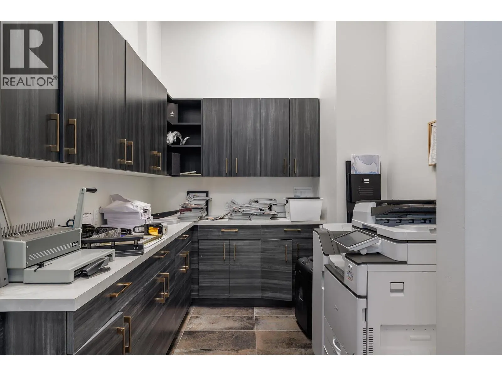 525 97 S Highway Unit# 200