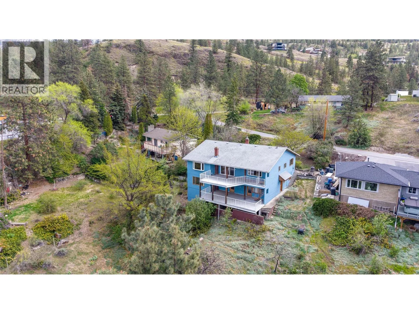 418 Panorama Crescent