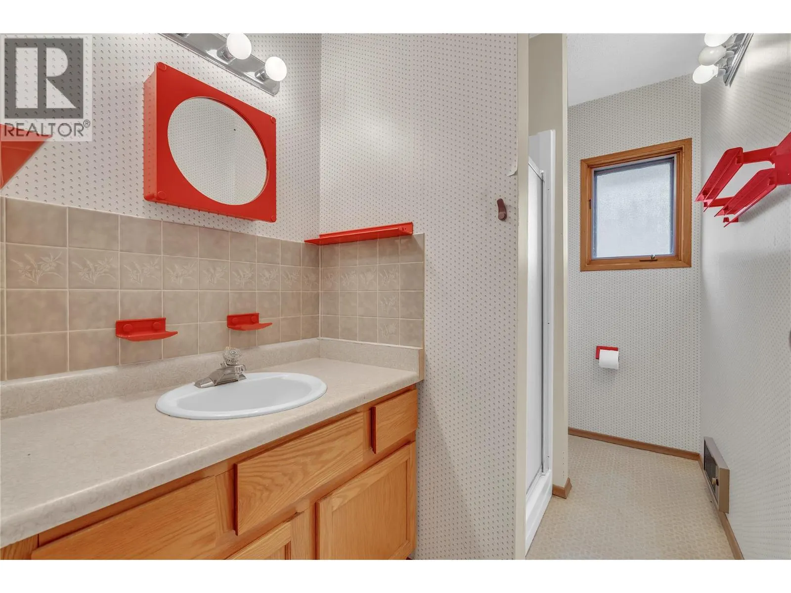 418 Panorama Crescent