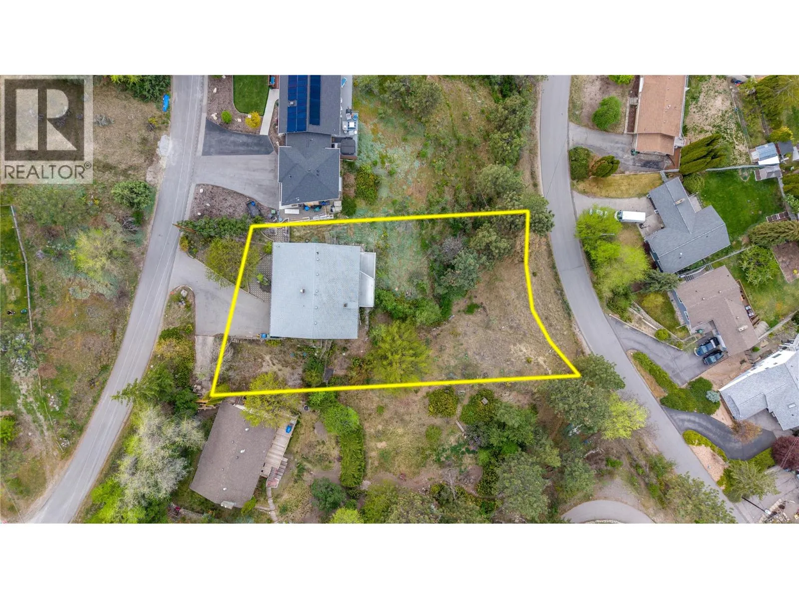 418 Panorama Crescent