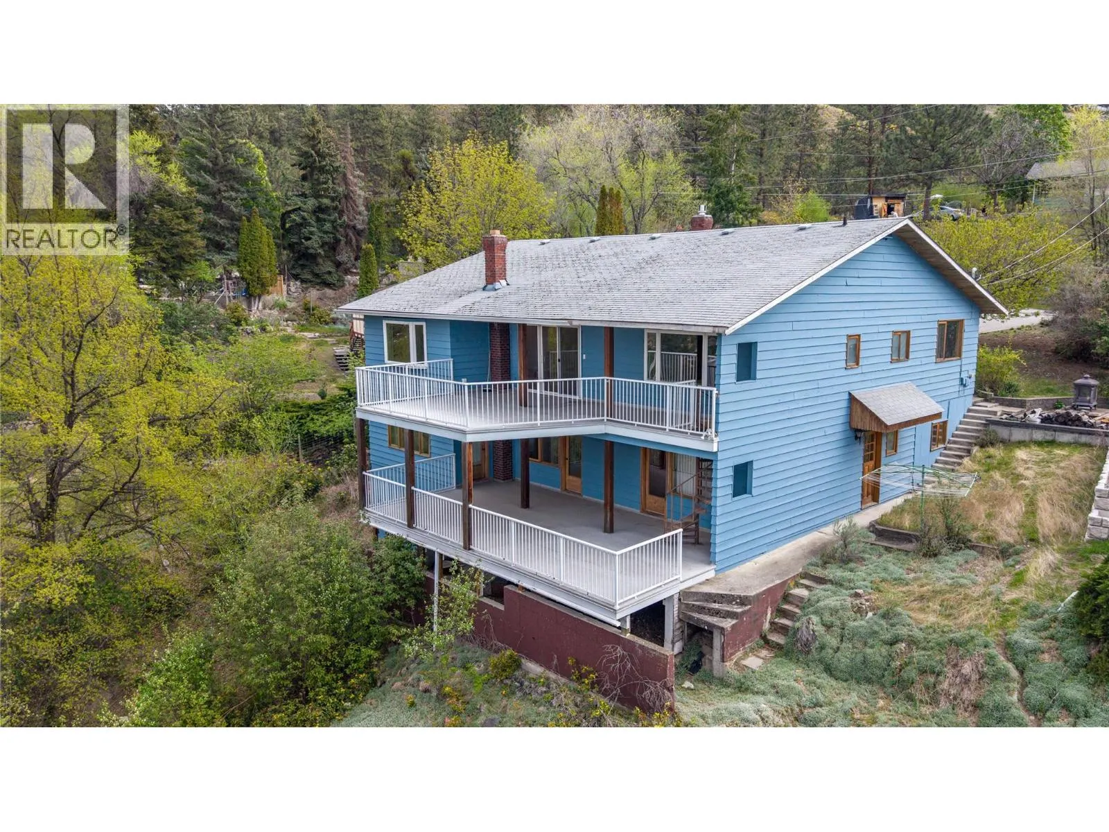418 Panorama Crescent
