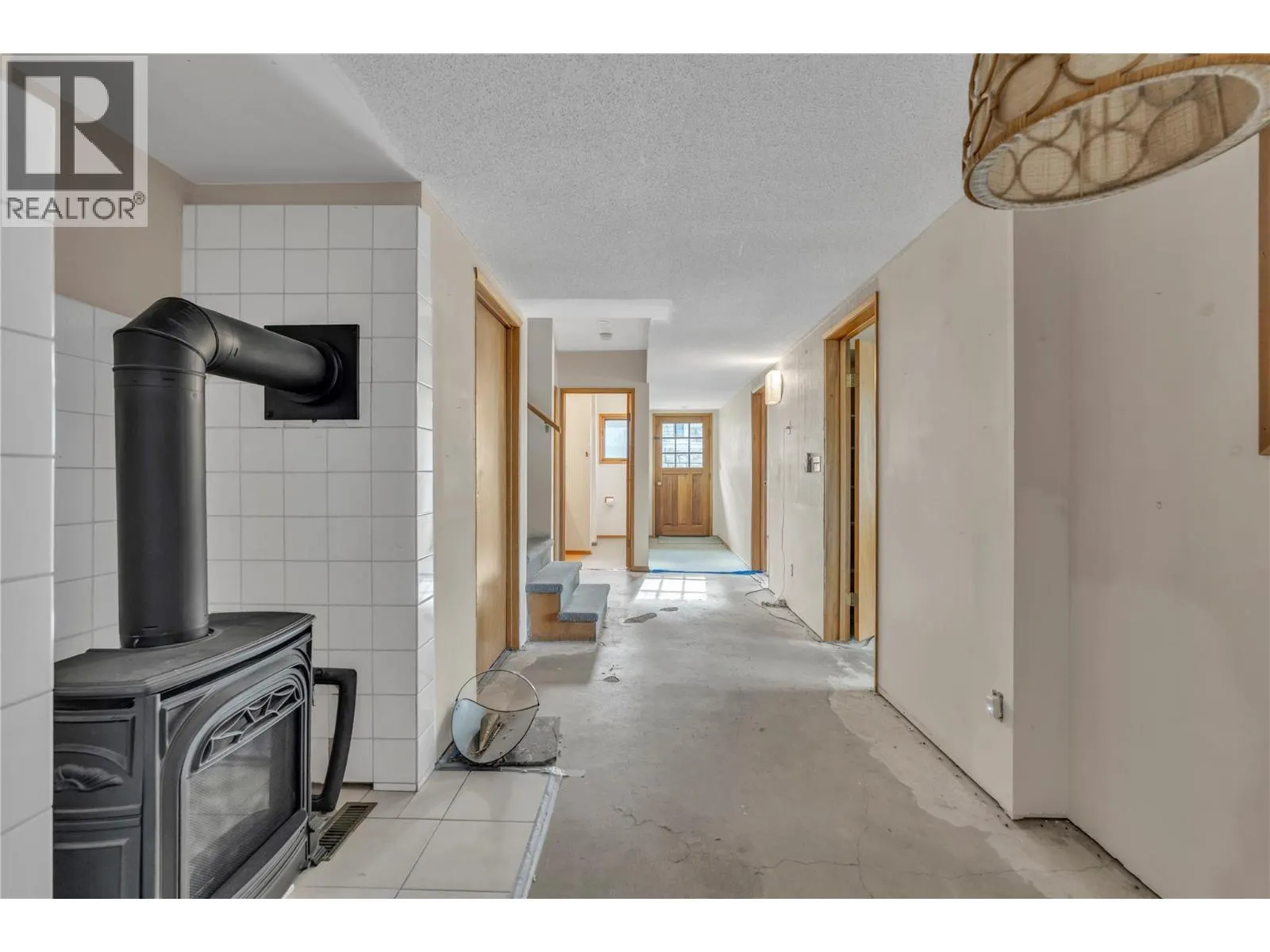 418 Panorama Crescent