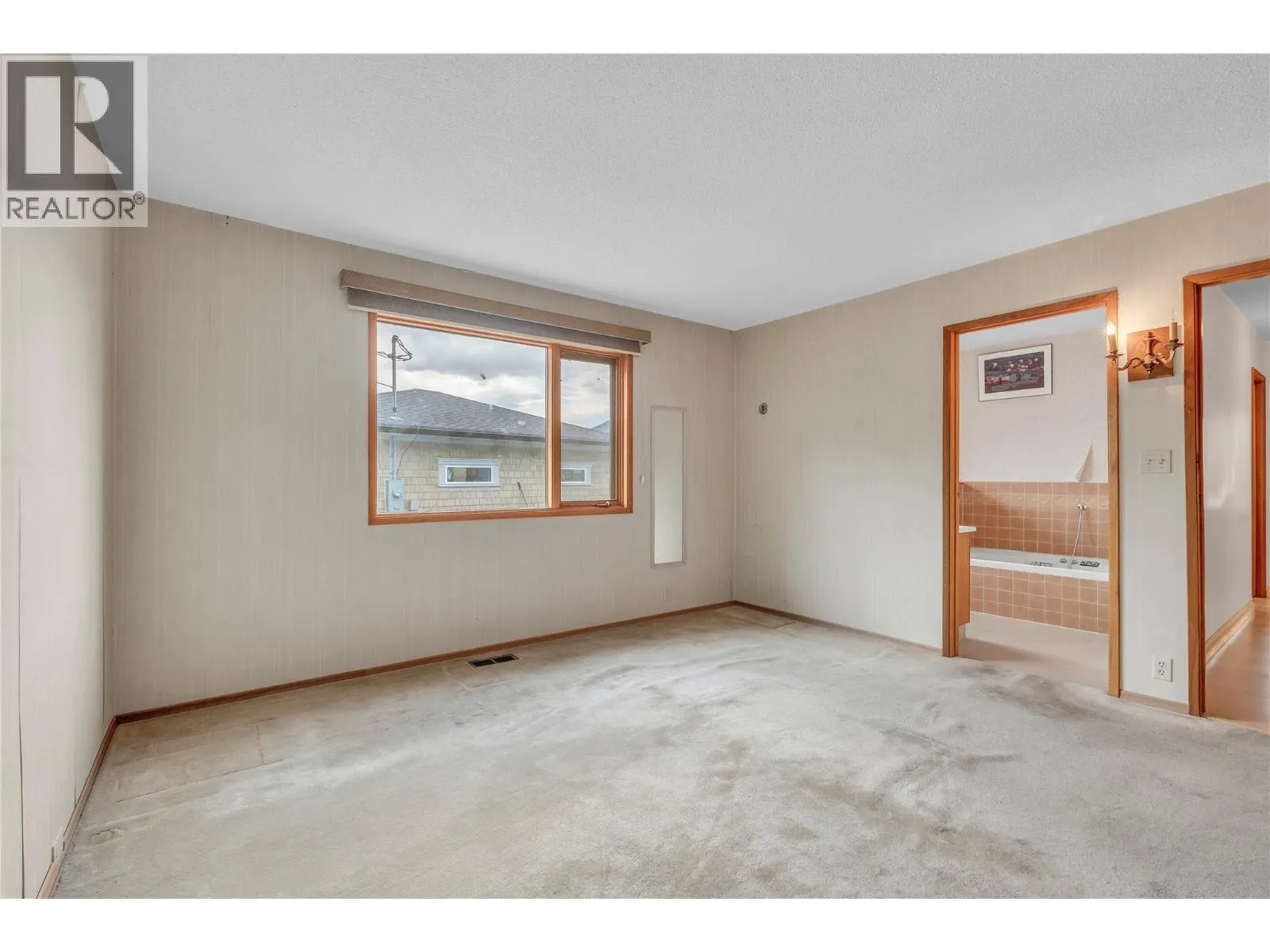 418 Panorama Crescent