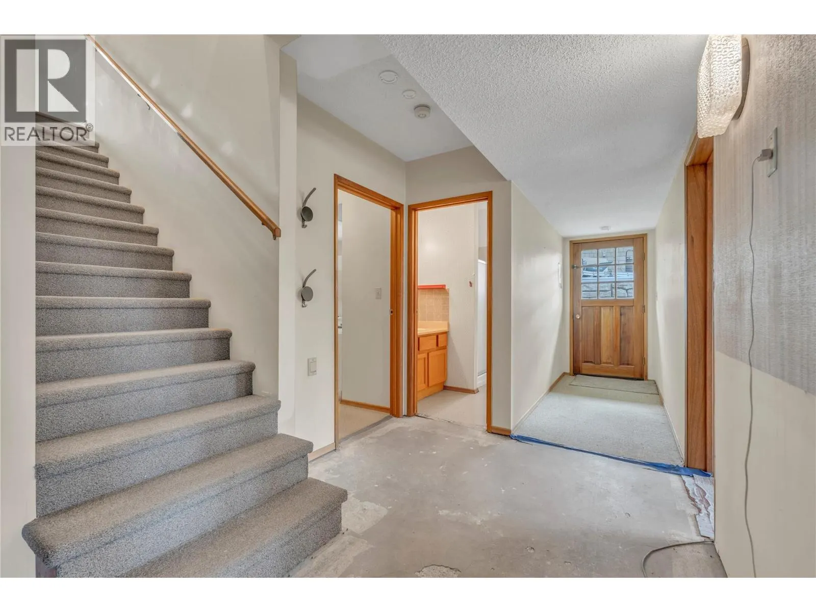 418 Panorama Crescent