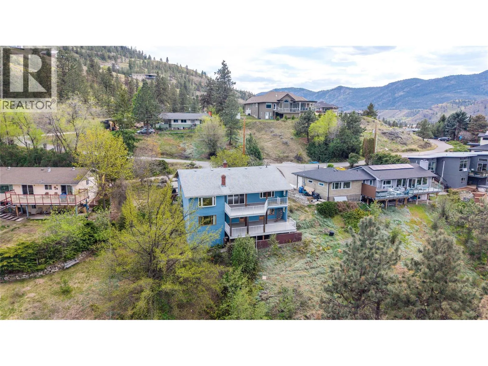 418 Panorama Crescent