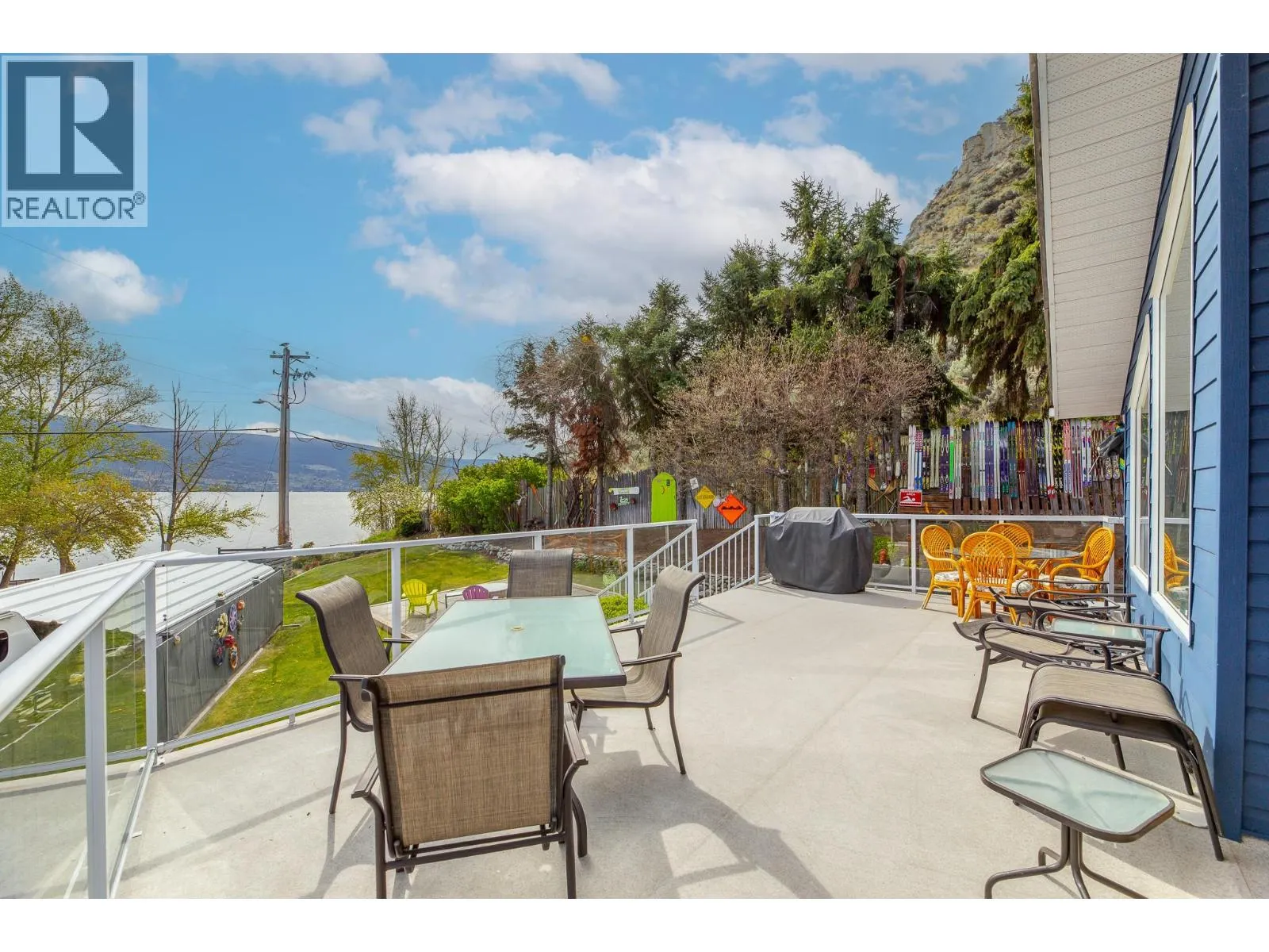 7315 HIGGIN Avenue