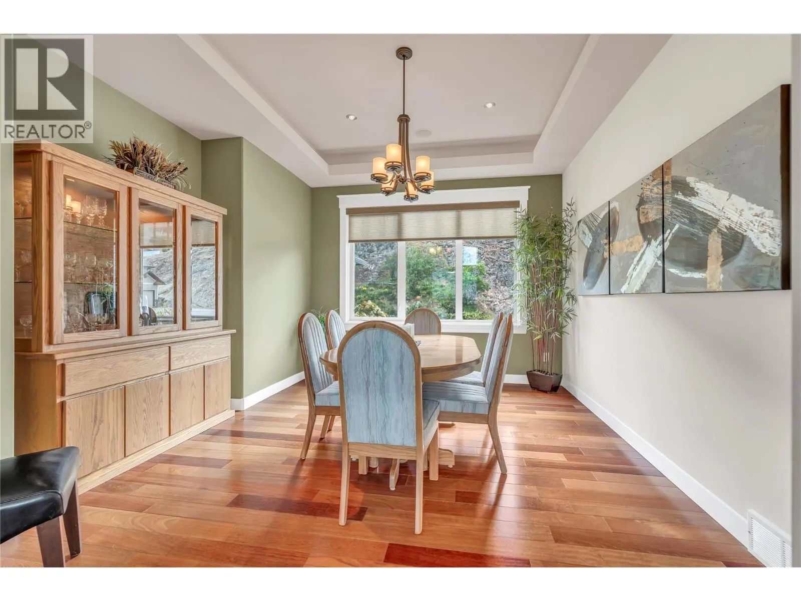 166 Vintage Boulevard