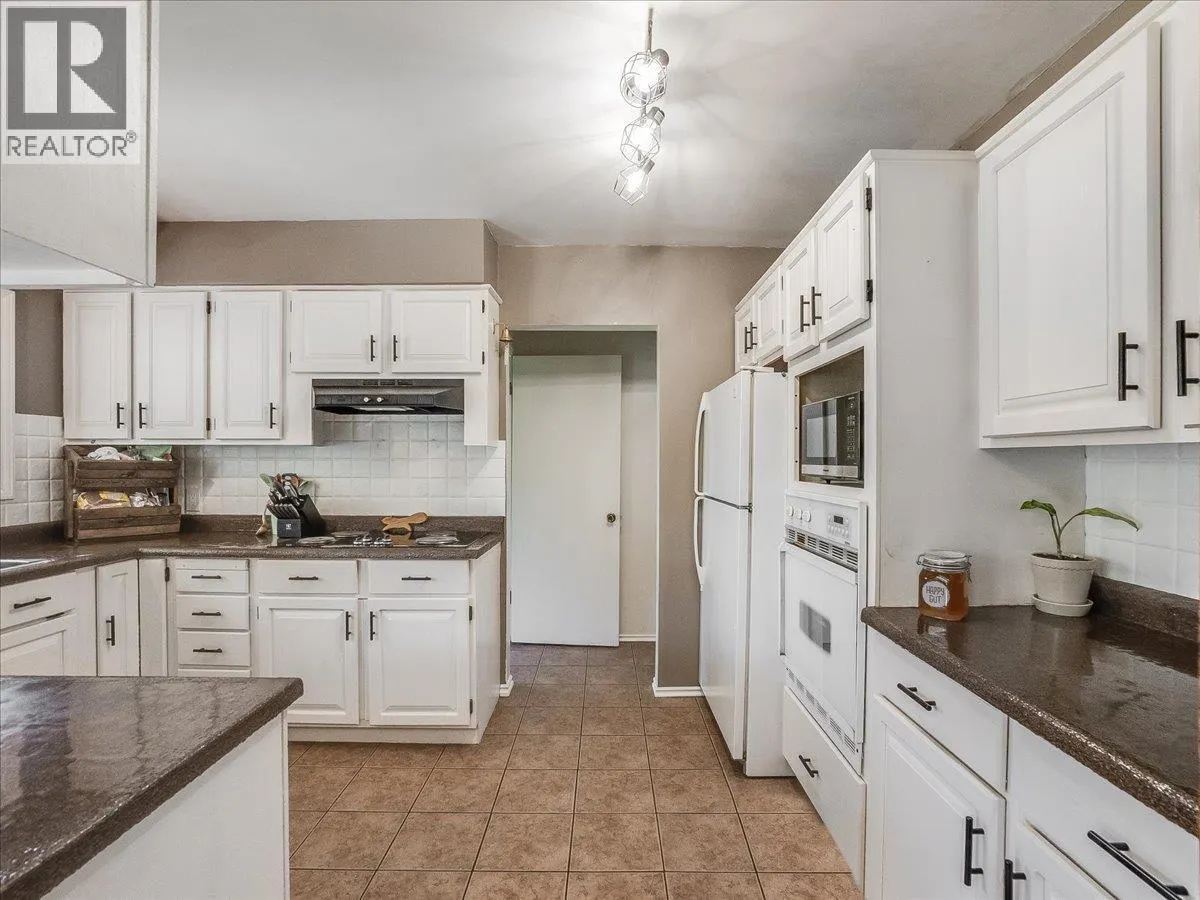 814 10th Street