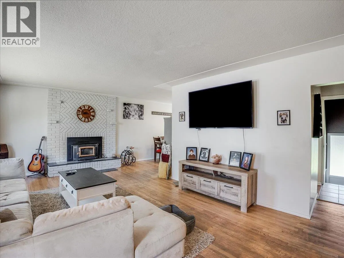 814 10th Street