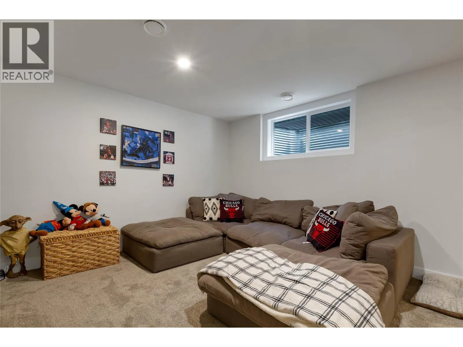 1999 15 Avenue Unit# 9