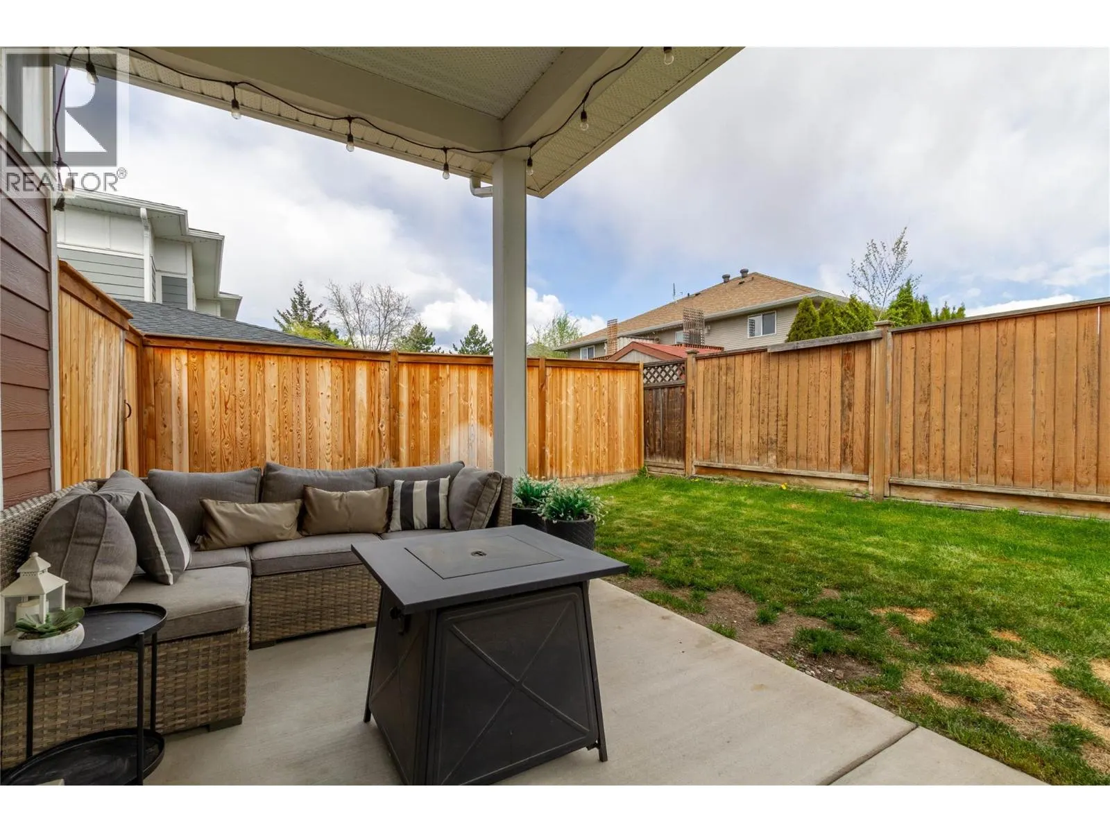 1999 15 Avenue Unit# 9