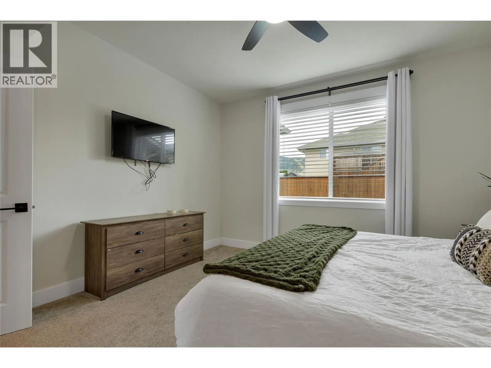 1999 15 Avenue Unit# 9