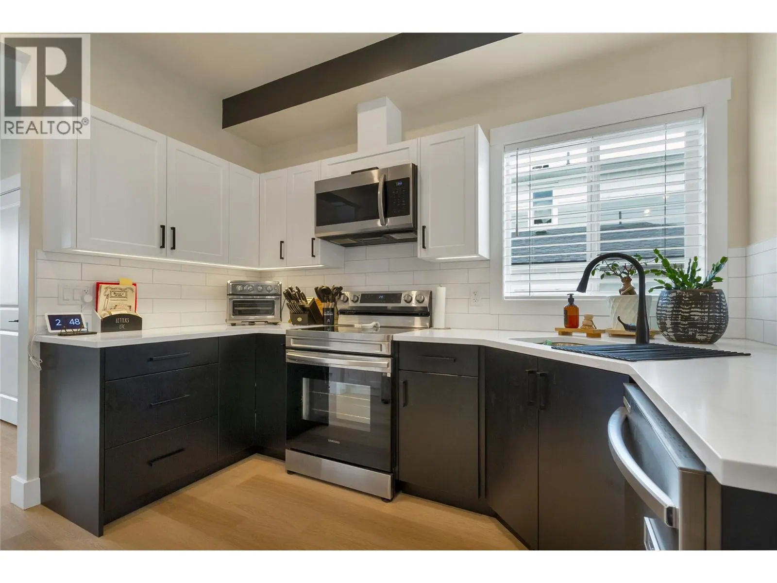1999 15 Avenue Unit# 9