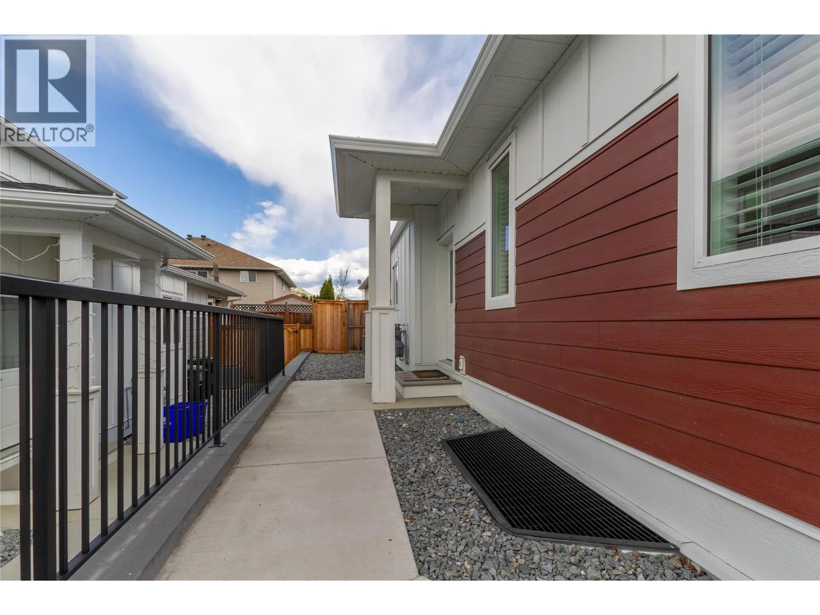 1999 15 Avenue Unit# 9