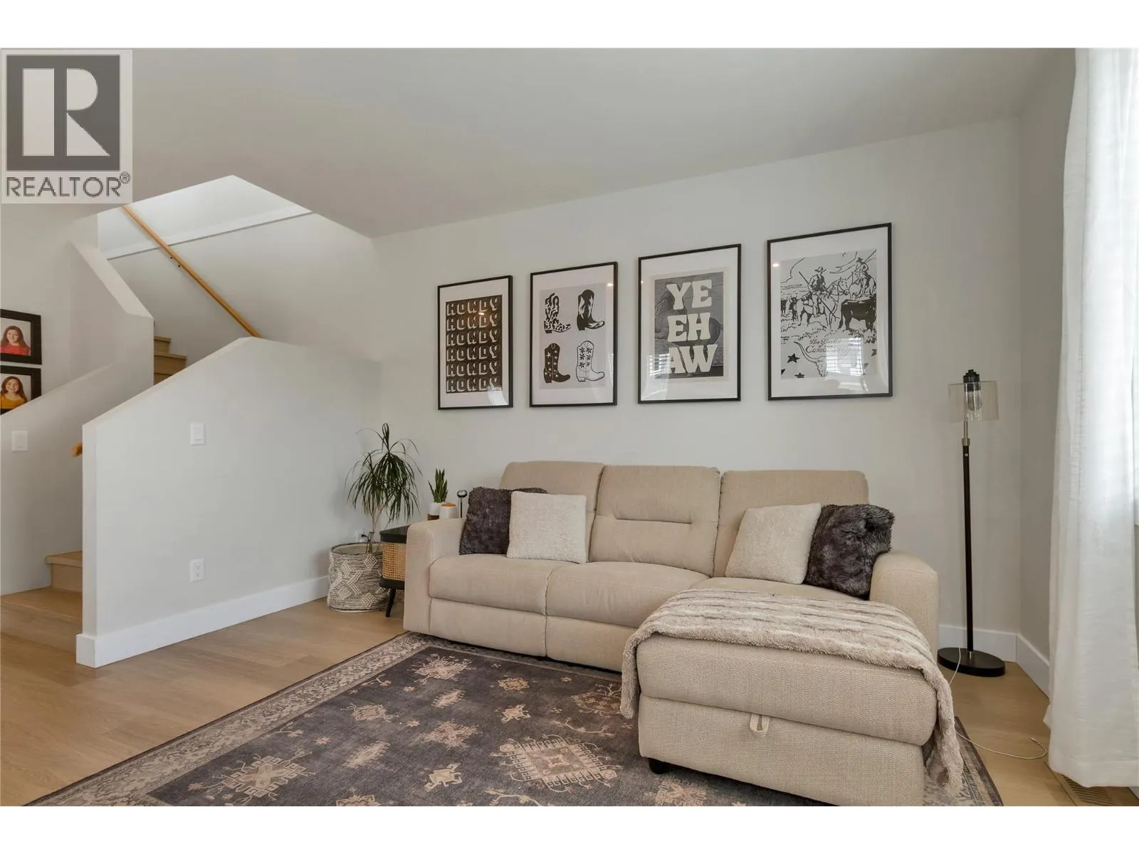 1999 15 Avenue Unit# 9