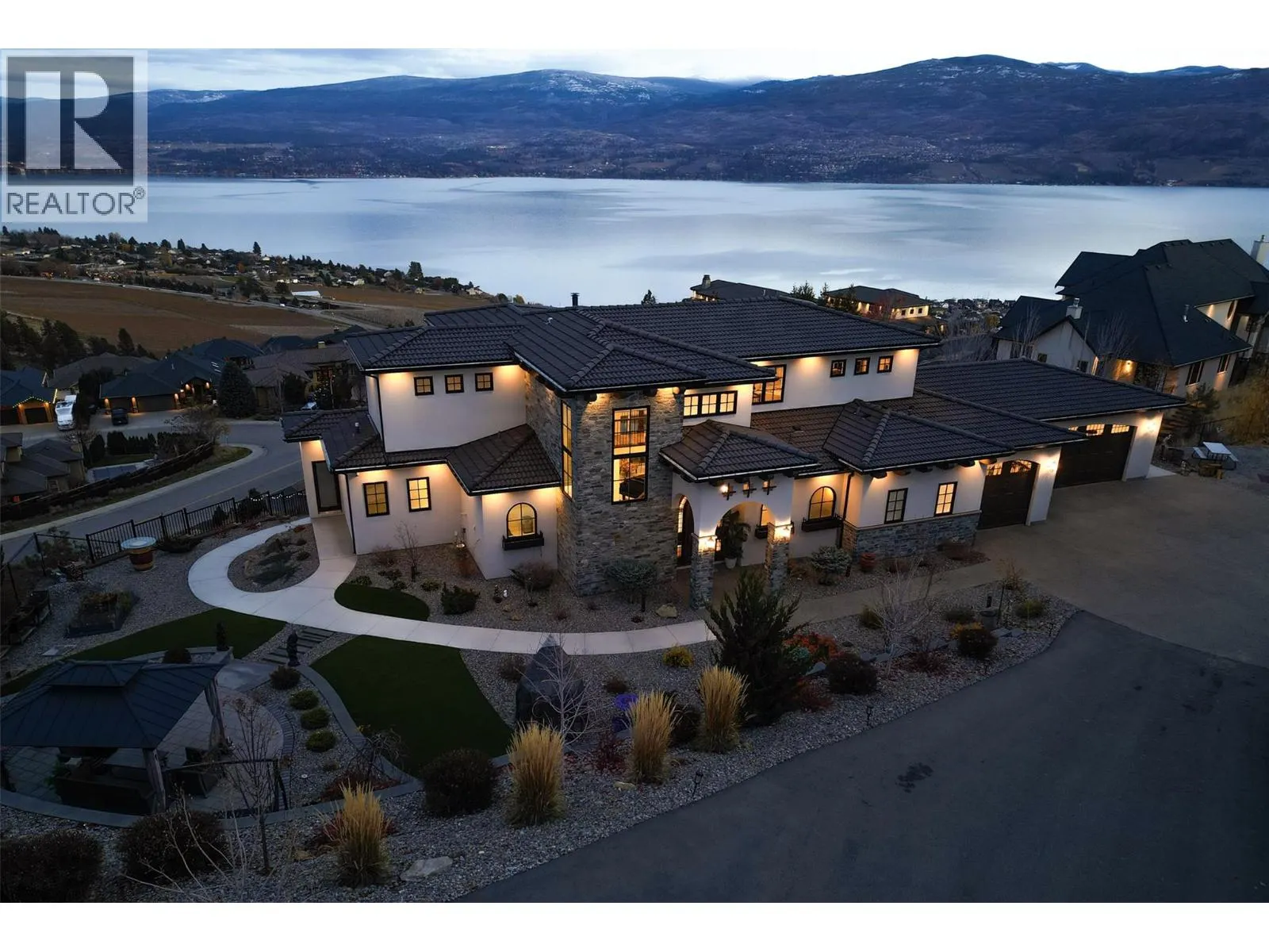 3279 Vineyard View Drive