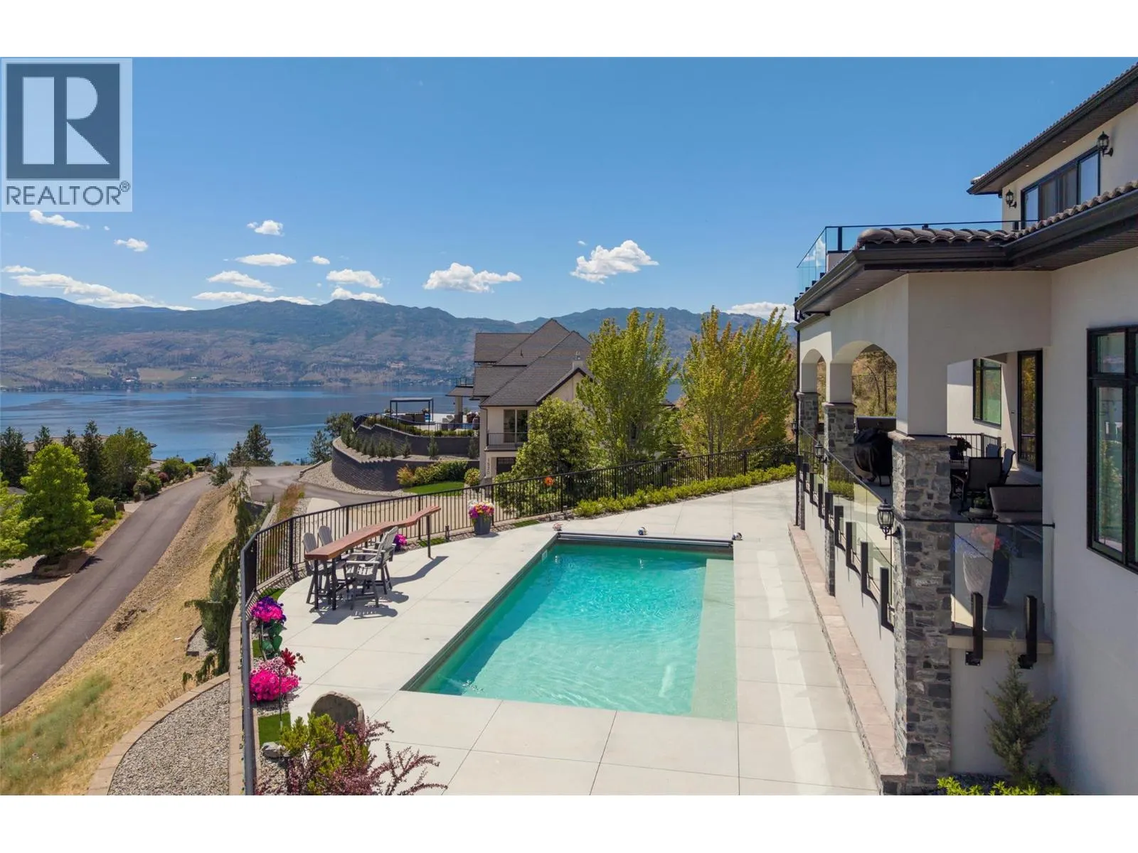 3279 Vineyard View Drive