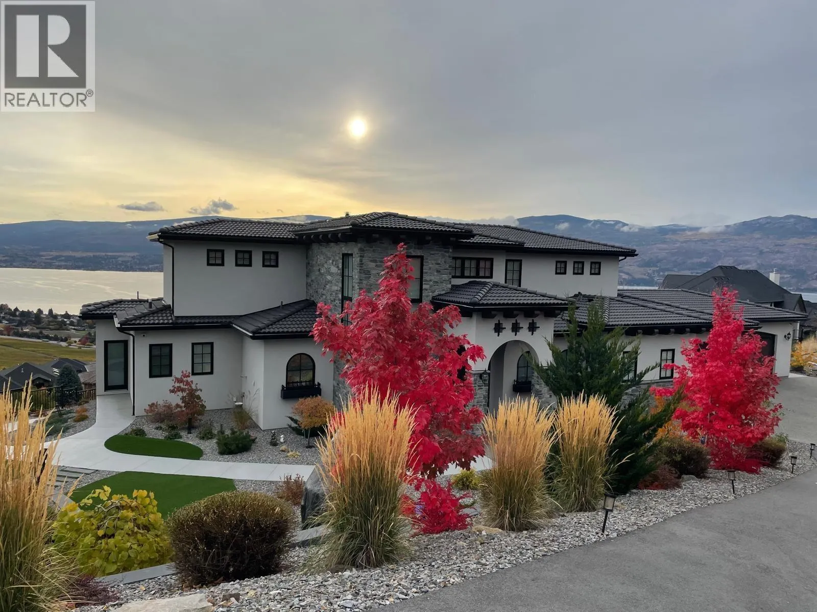 3279 Vineyard View Drive