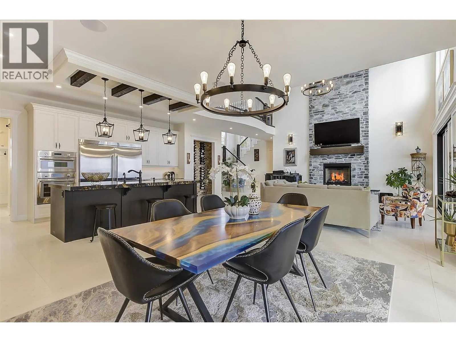 3279 Vineyard View Drive