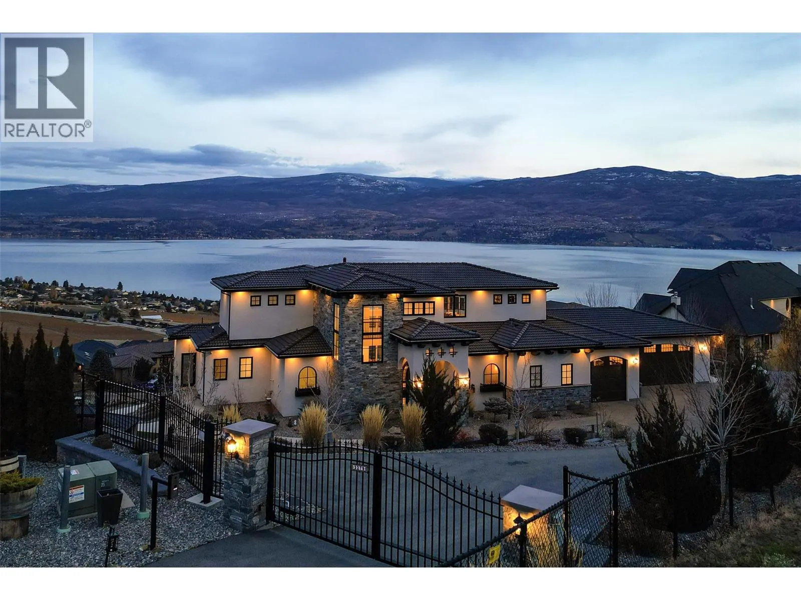 3279 Vineyard View Drive