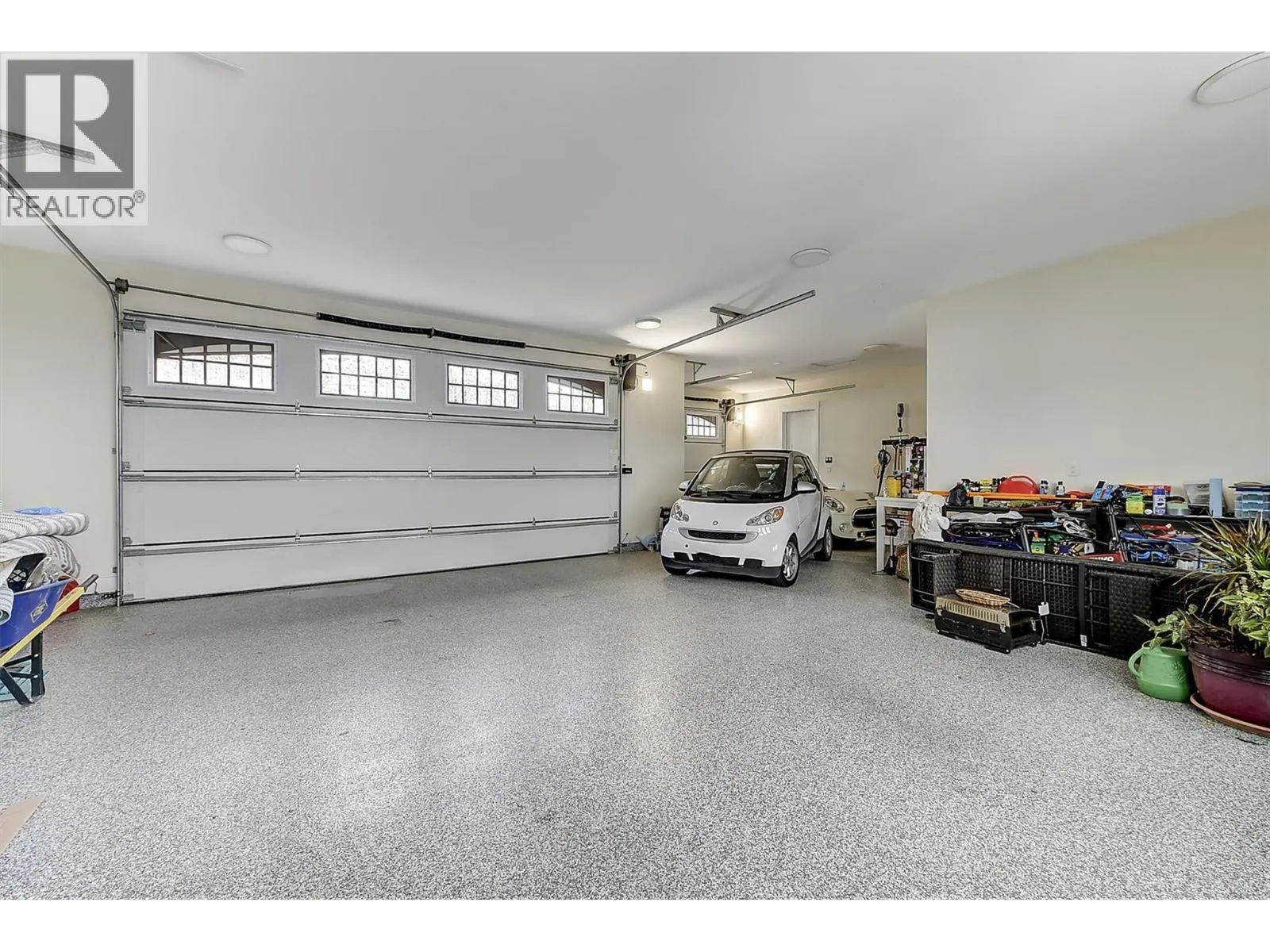 3279 Vineyard View Drive