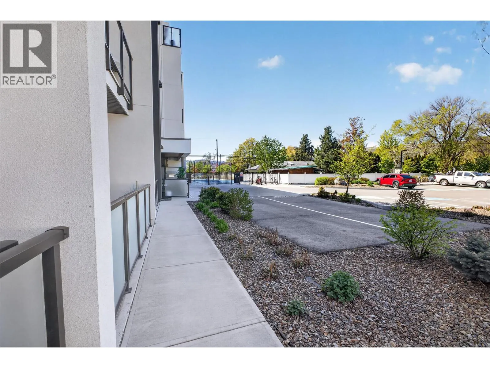 2555 Lakeshore Road Unit# 114