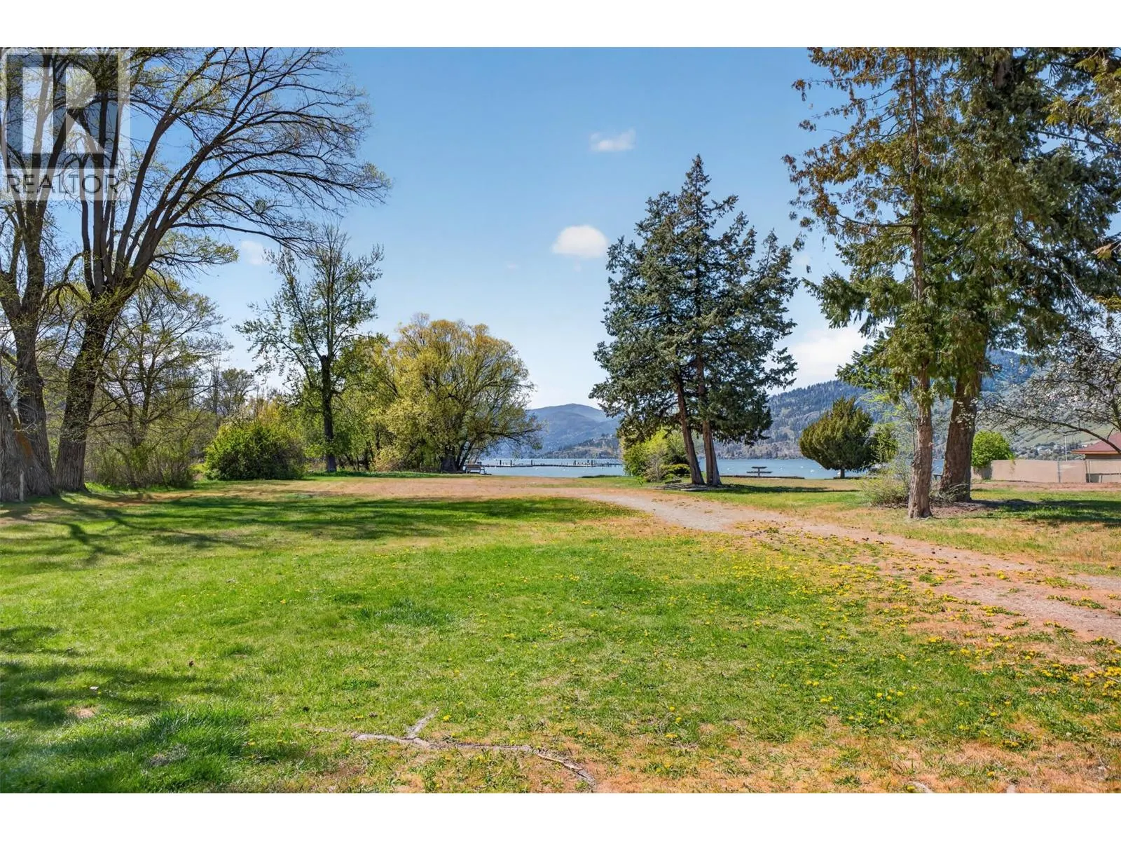 2555 Lakeshore Road Unit# 114