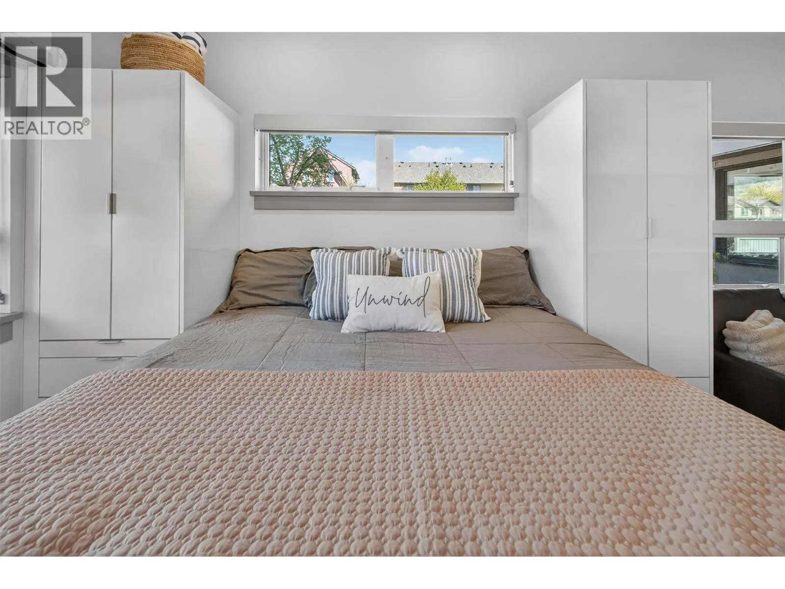 2555 Lakeshore Road Unit# 114