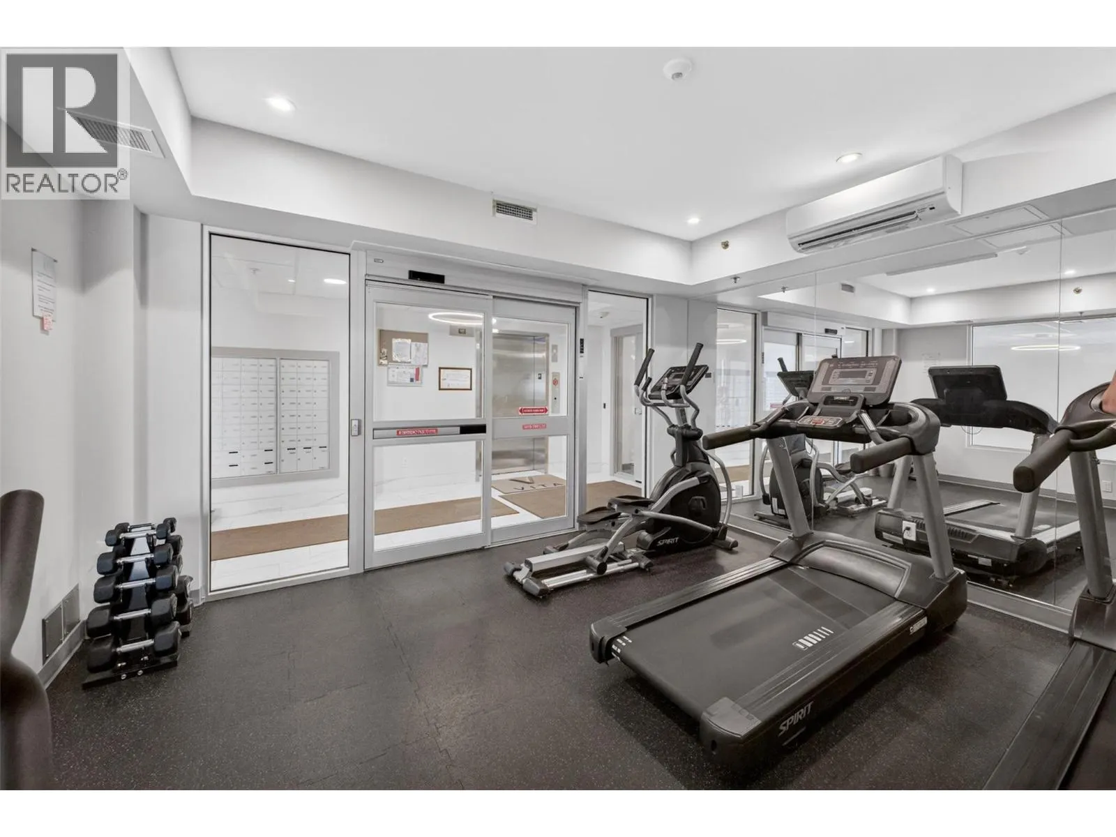 2555 Lakeshore Road Unit# 114
