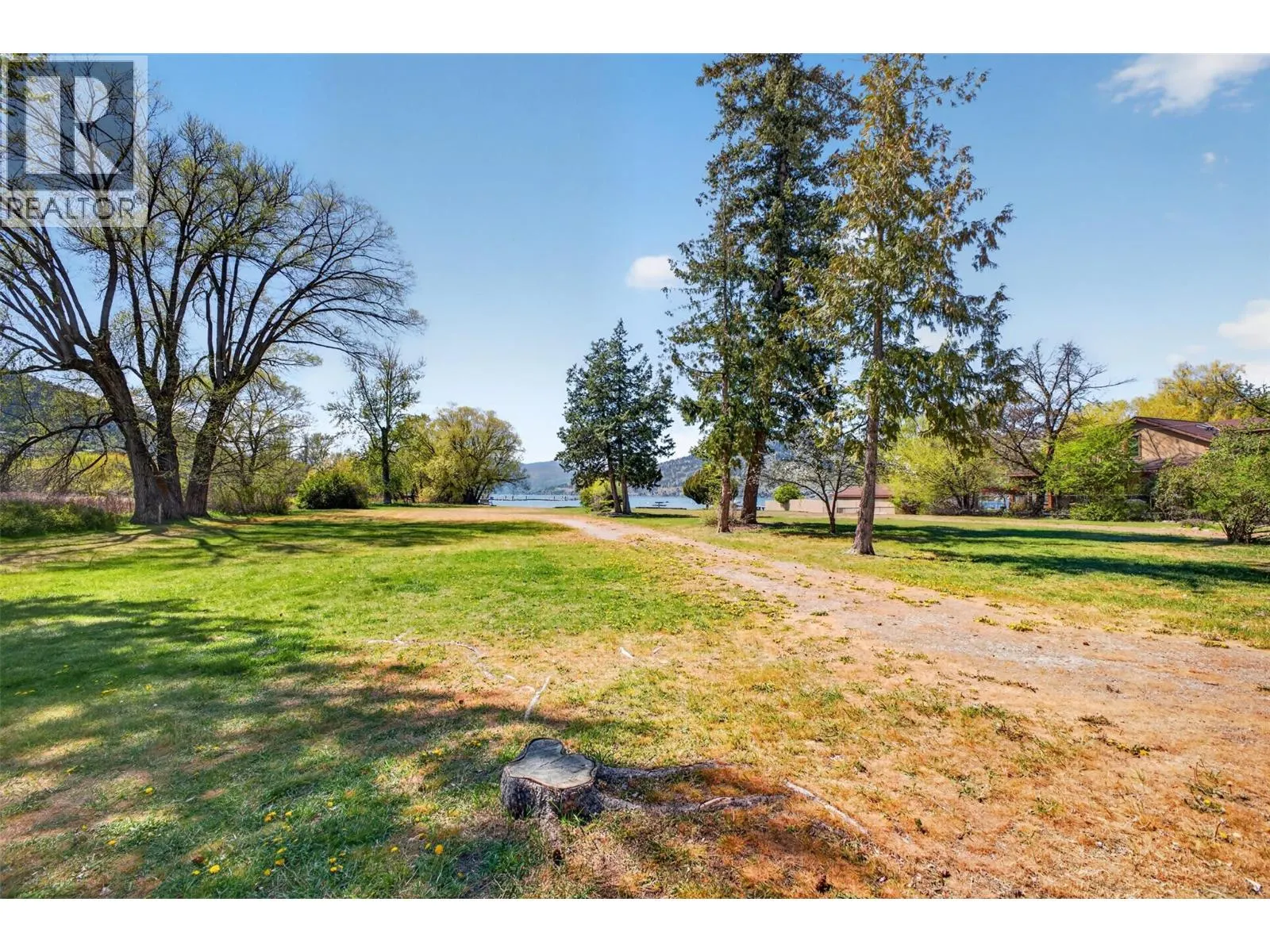 2555 Lakeshore Road Unit# 114