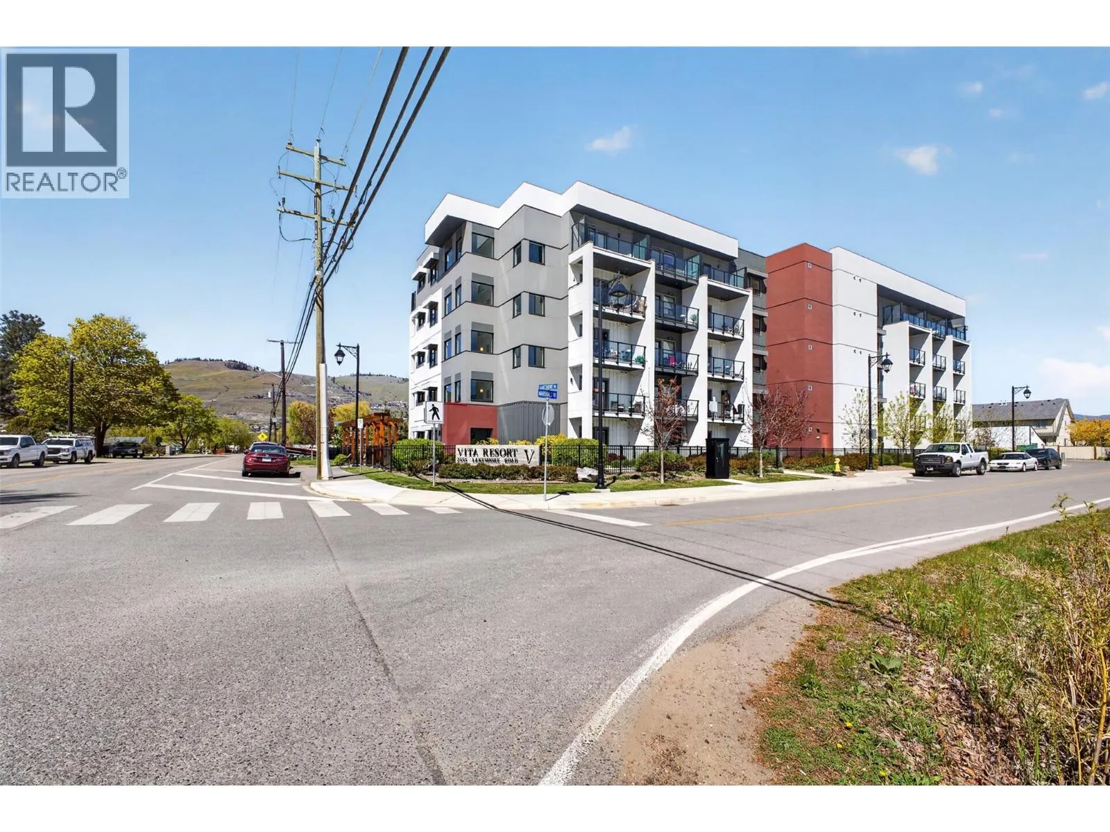 2555 Lakeshore Road Unit# 114