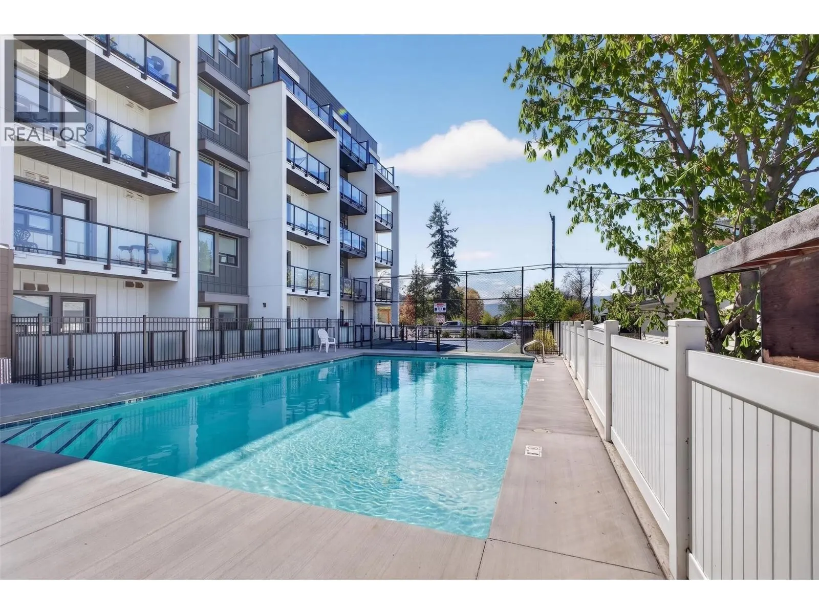 2555 Lakeshore Road Unit# 114