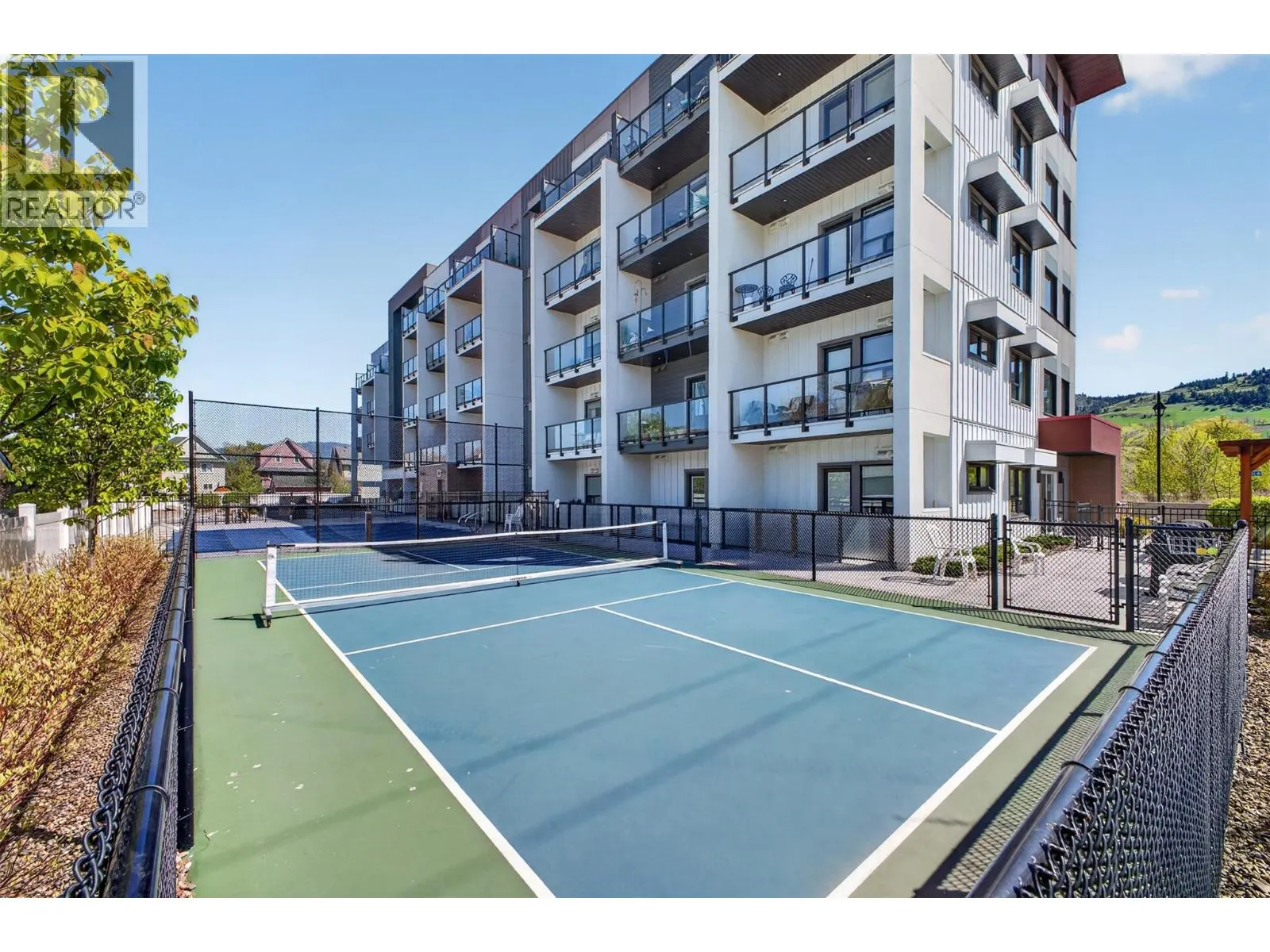 2555 Lakeshore Road Unit# 114