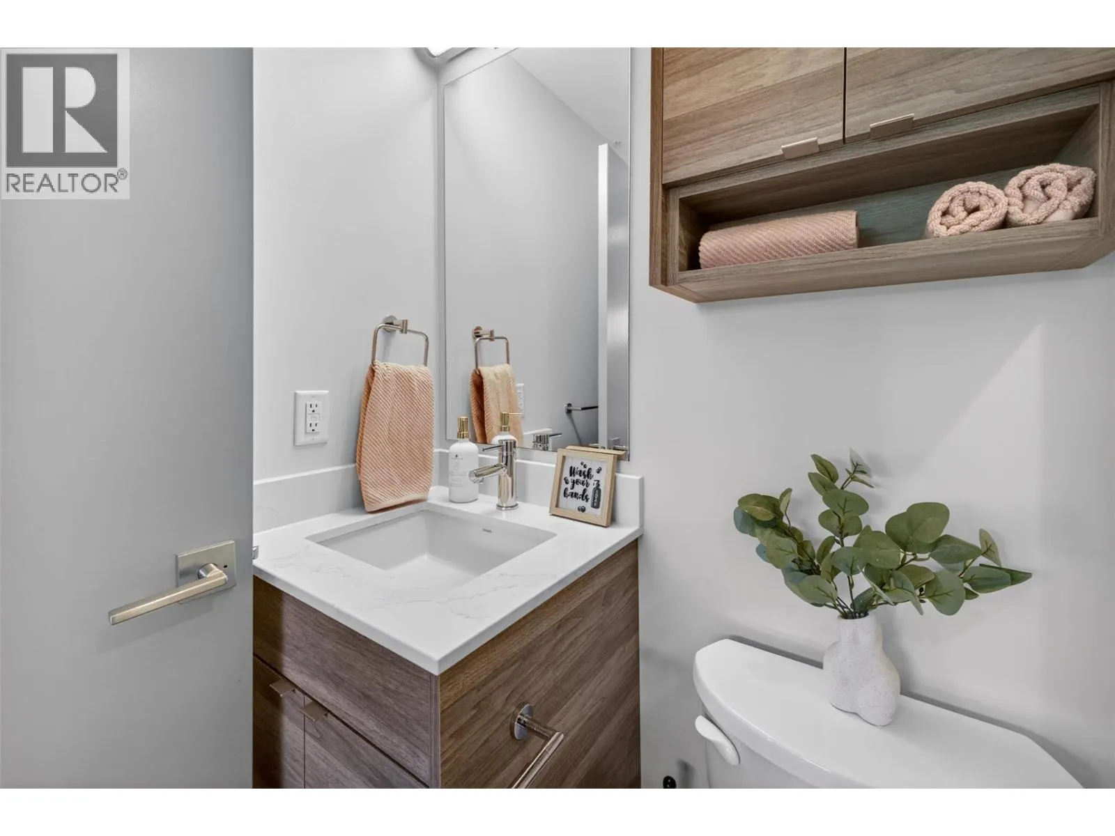 2555 Lakeshore Road Unit# 114