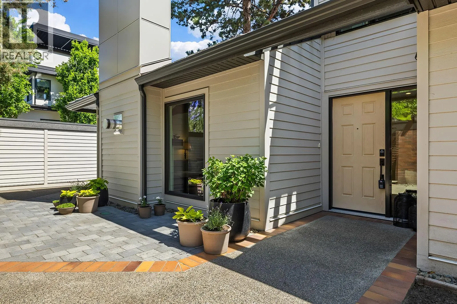 2831 Abbott Street