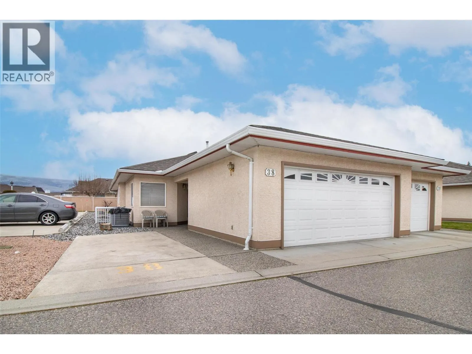 1874 Parkview Crescent Unit# 38