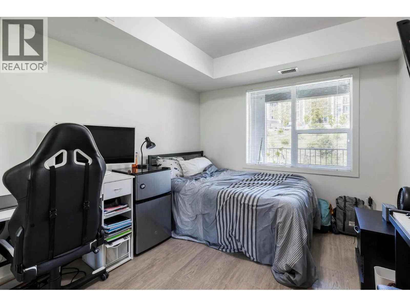 725 Academy Way Unit# 211