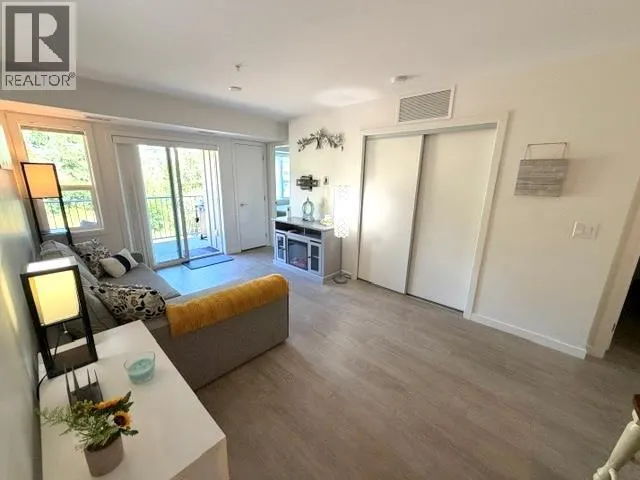 725 Academy Way Unit# 211