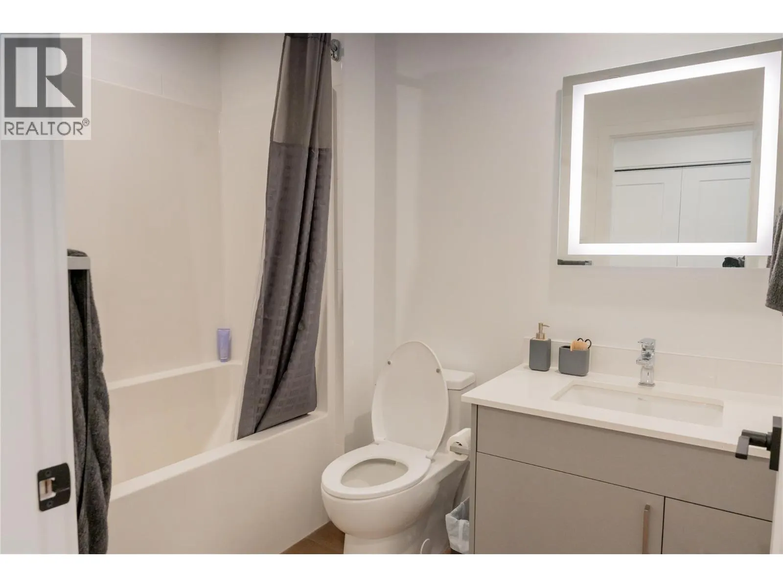 1301 Belaire Avenue Unit# 514