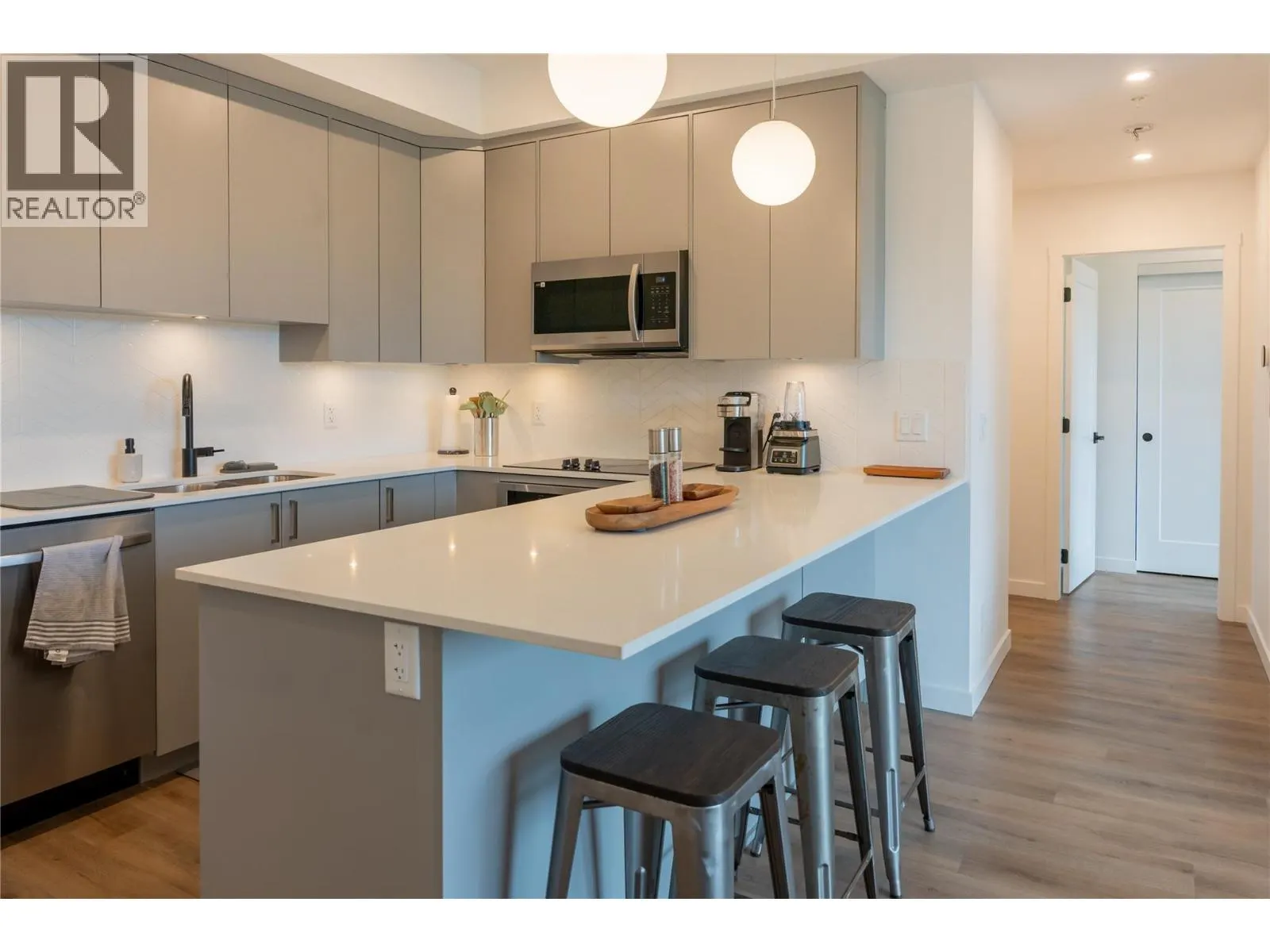 1301 Belaire Avenue Unit# 514