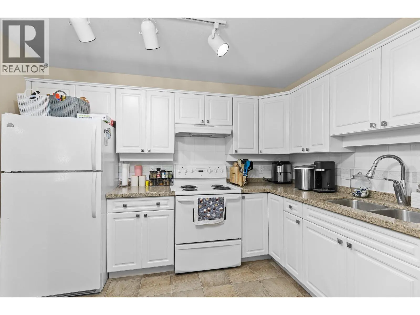 3300 Centennial Drive Unit# 204